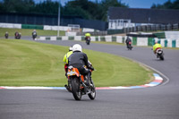 Vintage-motorcycle-club;eventdigitalimages;mallory-park;mallory-park-trackday-photographs;no-limits-trackdays;peter-wileman-photography;trackday-digital-images;trackday-photos;vmcc-festival-1000-bikes-photographs